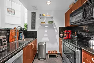 7728 Collins Ave, Miami Beach, FL 33141 - Photo 14