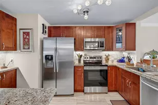 121 Golden Isles Dr, Hallandale Beach, FL 33009 - Photo 2