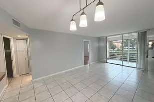9281 Sunrise Lakes Blvd, Sunrise, FL 33322 - Photo 20