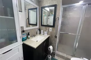 9281 Sunrise Lakes Blvd, Sunrise, FL 33322 - Photo 26