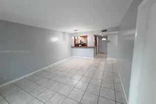 9281 Sunrise Lakes Blvd, Sunrise, FL 33322 - Photo 22