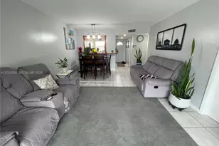 9281 Sunrise Lakes Blvd, Sunrise, FL 33322 - Photo 14