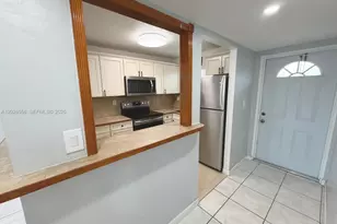 9281 Sunrise Lakes Blvd, Sunrise, FL 33322 - Photo 10