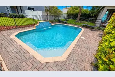 19329 NE 8th Ct, Miami, FL 33179 - Photo 6
