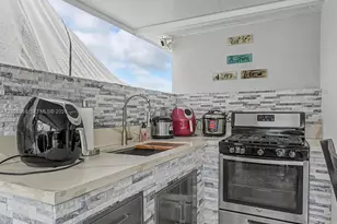 10345 NW 35th Ct, Miami, FL 33147 - Photo 28