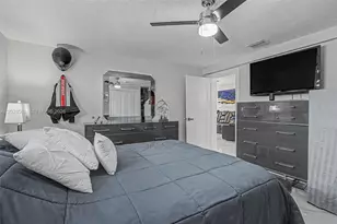 10345 NW 35th Ct, Miami, FL 33147 - Photo 16