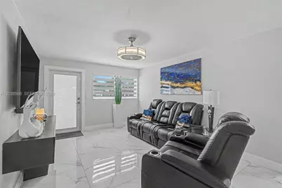 10345 NW 35th Ct, Miami, FL 33147 - Photo 4