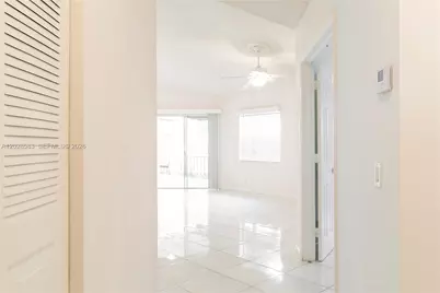 1341 Seagrape Cir, Weston, FL 33326 - Photo 2