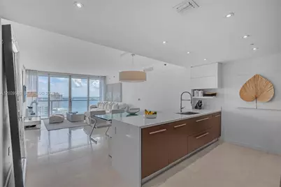 465 Brickell Ave #2703, Miami, FL 33131 - Photo 2