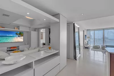 465 Brickell Ave #2703, Miami, FL 33131 - Photo 1