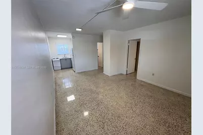 320 W 10th St #3, Hialeah, FL 33010 - Photo 2