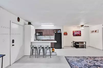 7133 Bay Dr #305, Miami Beach, FL 33141 - Photo 6