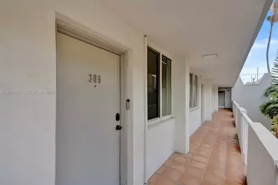 7133 Bay Dr #305, Miami Beach, FL 33141 - Photo 22