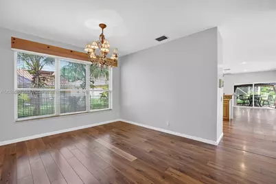 8226 NW 41st St, Coral Springs, FL 33065 - Photo 8