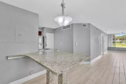 2851 N Oakland Forest Dr #111, Oakland Park, FL 33309 - Photo 8