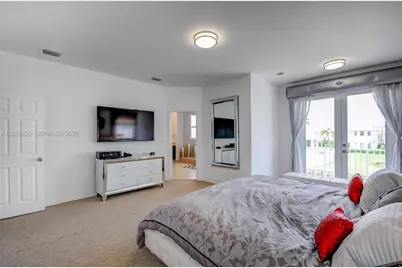 10555 NW 69th Ter, Doral, FL 33178 - Photo 34