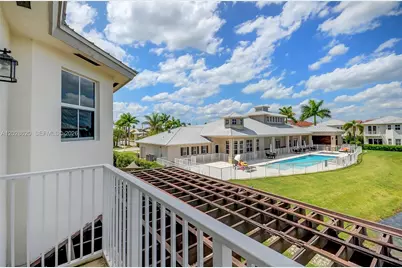10555 NW 69th Ter, Doral, FL 33178 - Photo 34