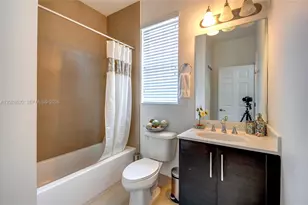 10555 NW 69th Terrace, Doral, FL 33178 - Photo 42