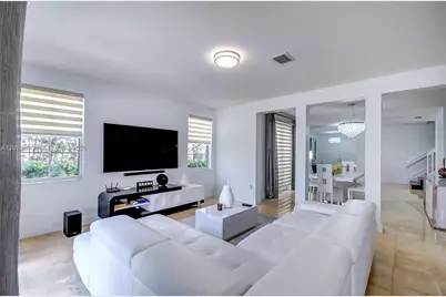 10555 NW 69th Ter, Doral, FL 33178 - Photo 24