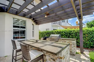 10555 NW 69th Terrace, Doral, FL 33178 - Photo 6