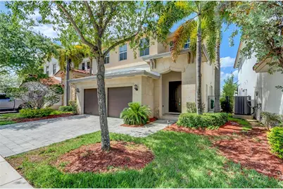 10555 NW 69th Ter, Doral, FL 33178 - Photo 14