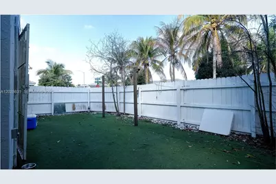 18499 NW 52nd Path, Miami Gardens, FL 33055 - Photo 24