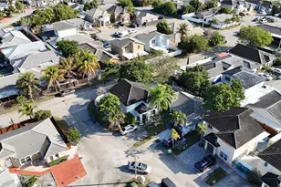 18499 NW 52nd Path, Miami Gardens, FL 33055 - Photo 30