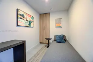 121 NE 5th St, Miami, FL 33132 - Photo 26