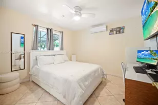 7819 NW 166th Terrace, Miami Lakes, FL 33016 - Photo 20