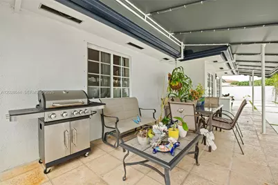 7819 NW 166th Ter, Miami Lakes, FL 33016 - Photo 30