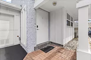 8 Watercolor Way, Naples, FL 34113 - Photo 2