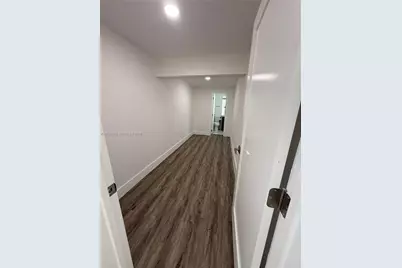 1014 W 66th St, Hialeah, FL 33012 - Photo 12