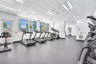 1200 Brickell Bay Dr, Miami, FL 33131 - Photo 32