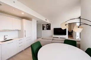 55 SW 9th St, Miami, FL 33130 - Photo 10