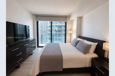 55 SW 9th St #3201, Miami, FL 33130 - Photo 16