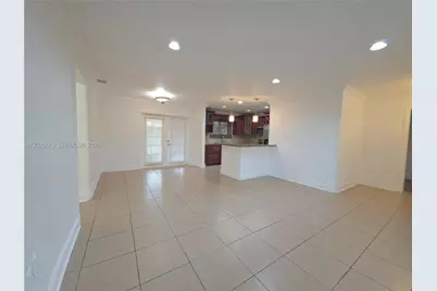8420 NW 10th St, Pembroke Pines, FL 33024 - Photo 6