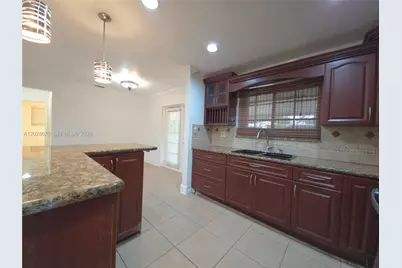 8420 NW 10th St, Pembroke Pines, FL 33024 - Photo 10