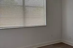 492 NW 165th St Rd, Miami, FL 33169 - Photo 22