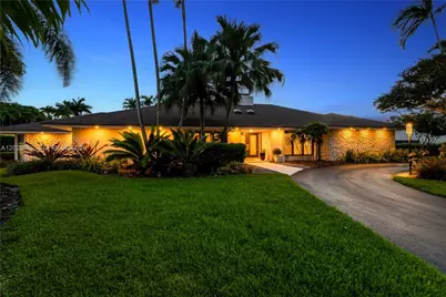 12926 SW 104th Pl, Miami, FL 33176 - Photo 2