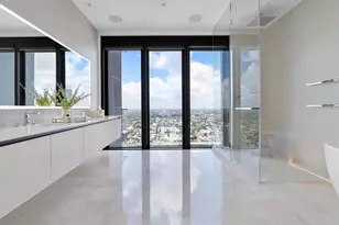 88 SW 7th St, Miami, FL 33130 - Photo 36