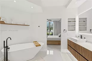 3500 Mystic Pointe Dr, Aventura, FL 33180 - Photo 20