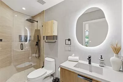 3500 Mystic Pointe Dr #104, Aventura, FL 33180 - Photo 16