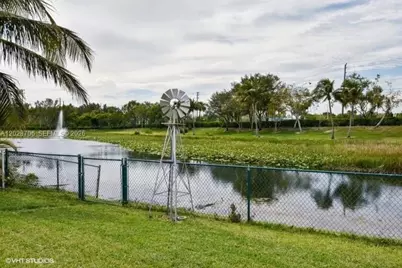 19409 NW 24th Pl, Pembroke Pines, FL 33029 - Photo 86