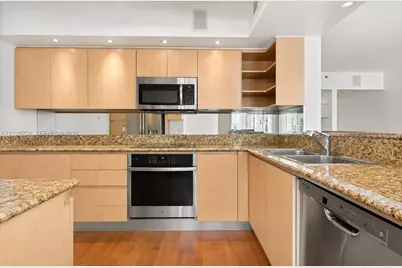 145 Jefferson Ave #415, Miami Beach, FL 33139 - Photo 12