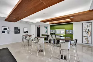 55 SE 6th St, Miami, FL 33131 - Photo 40