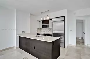 55 SE 6th St, Miami, FL 33131 - Photo 4