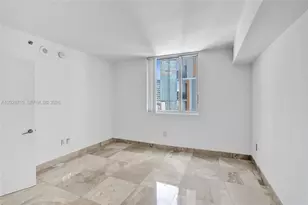 55 SE 6th St, Miami, FL 33131 - Photo 10