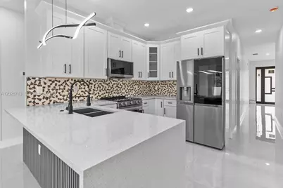8210 N Elmer St, Tampa, FL 33604 - Photo 6