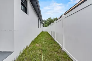 8210 N Elmer St, Tampa, FL 33604 - Photo 36
