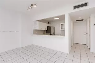 100 Bayview Dr, Sunny Isles Beach, FL 33160 - Photo 12